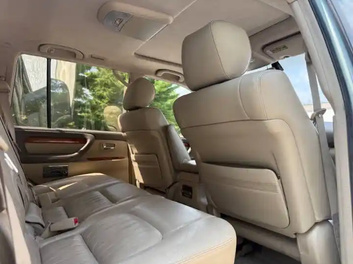 2003 Lexus LX 470