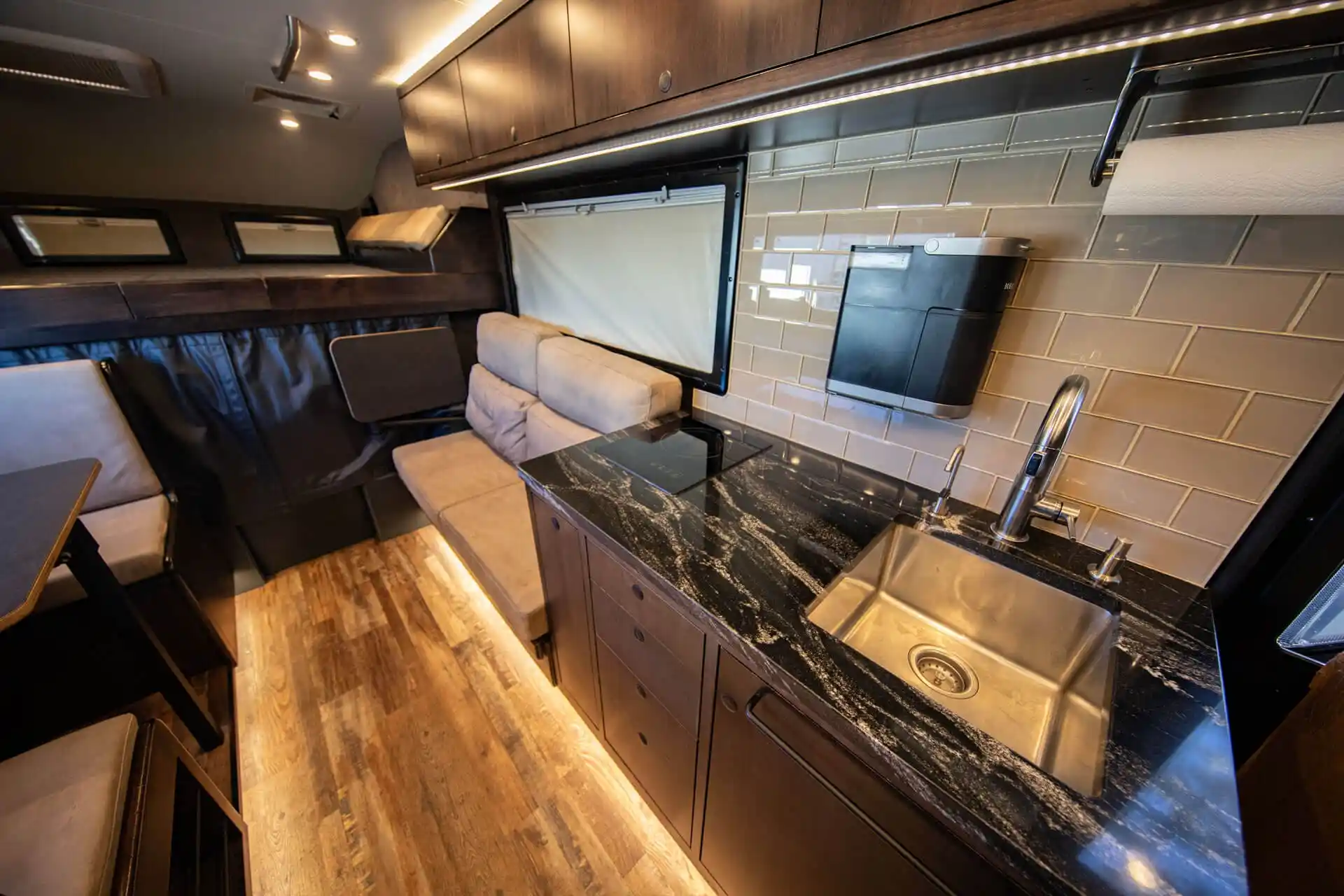 Pending Sale: 2019 EarthRoamer XV-LTS 233