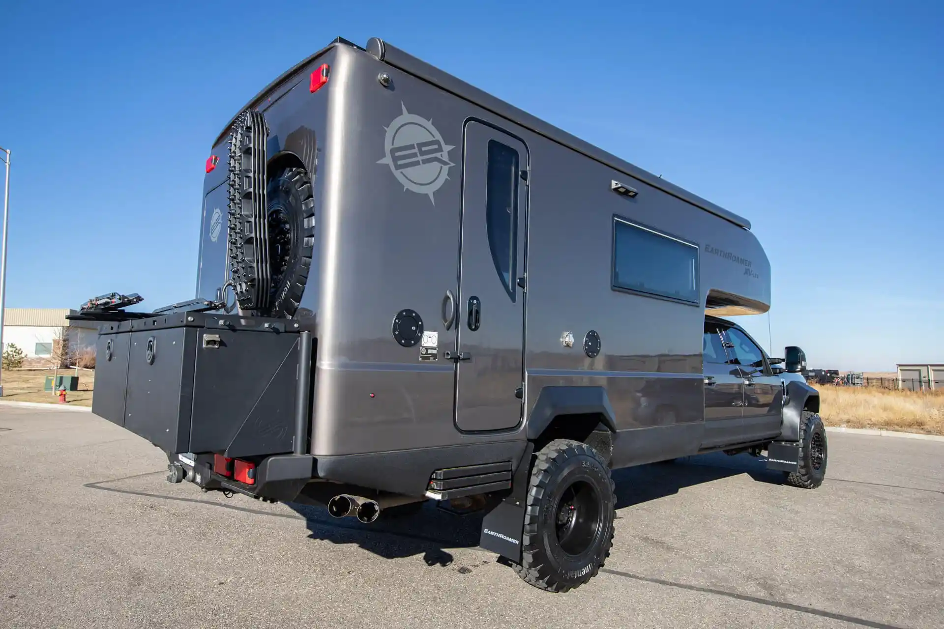 Pending Sale: 2019 EarthRoamer XV-LTS 233