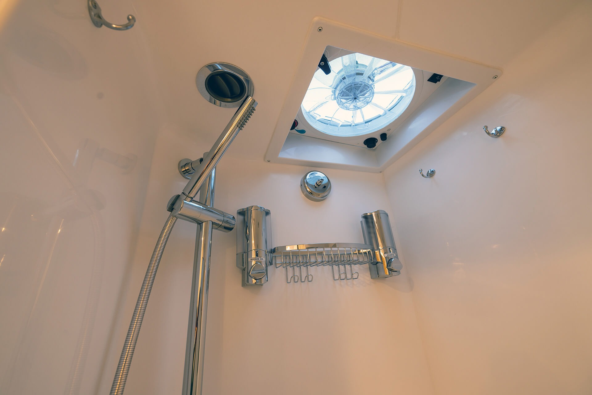 2016 EarthRoamer XV-LTS 161