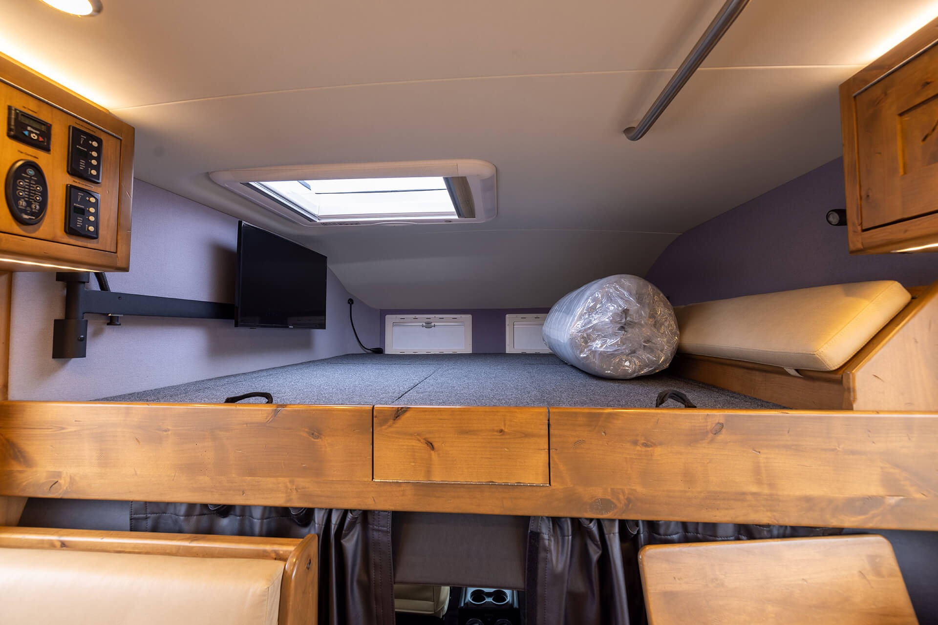 2016 EarthRoamer XV-LTS 161