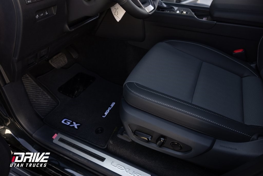 2025 Lexus GX 550 Premium