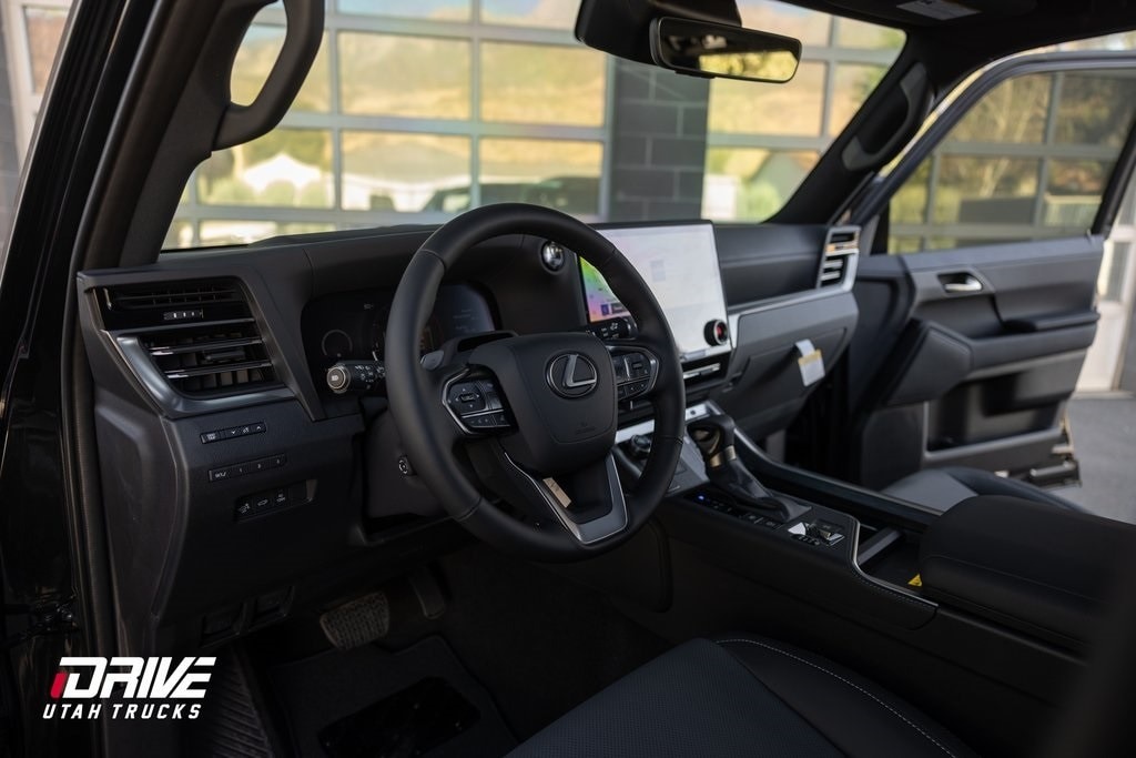 2025 Lexus GX 550 Premium