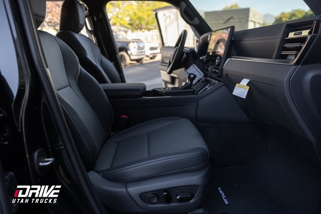2025 Lexus GX 550 Premium
