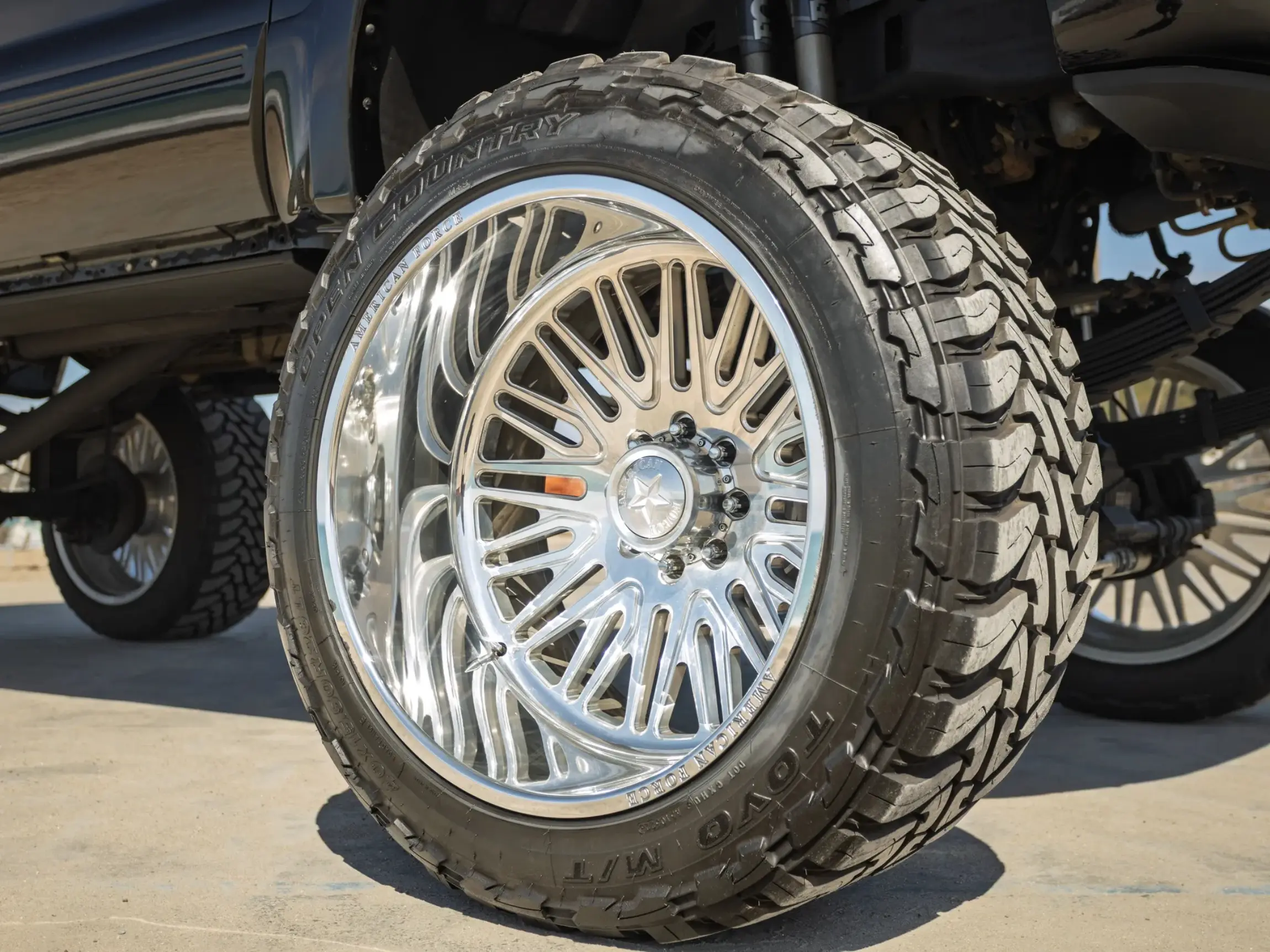 Modified 2005 Ford Excursion Eddie Bauer