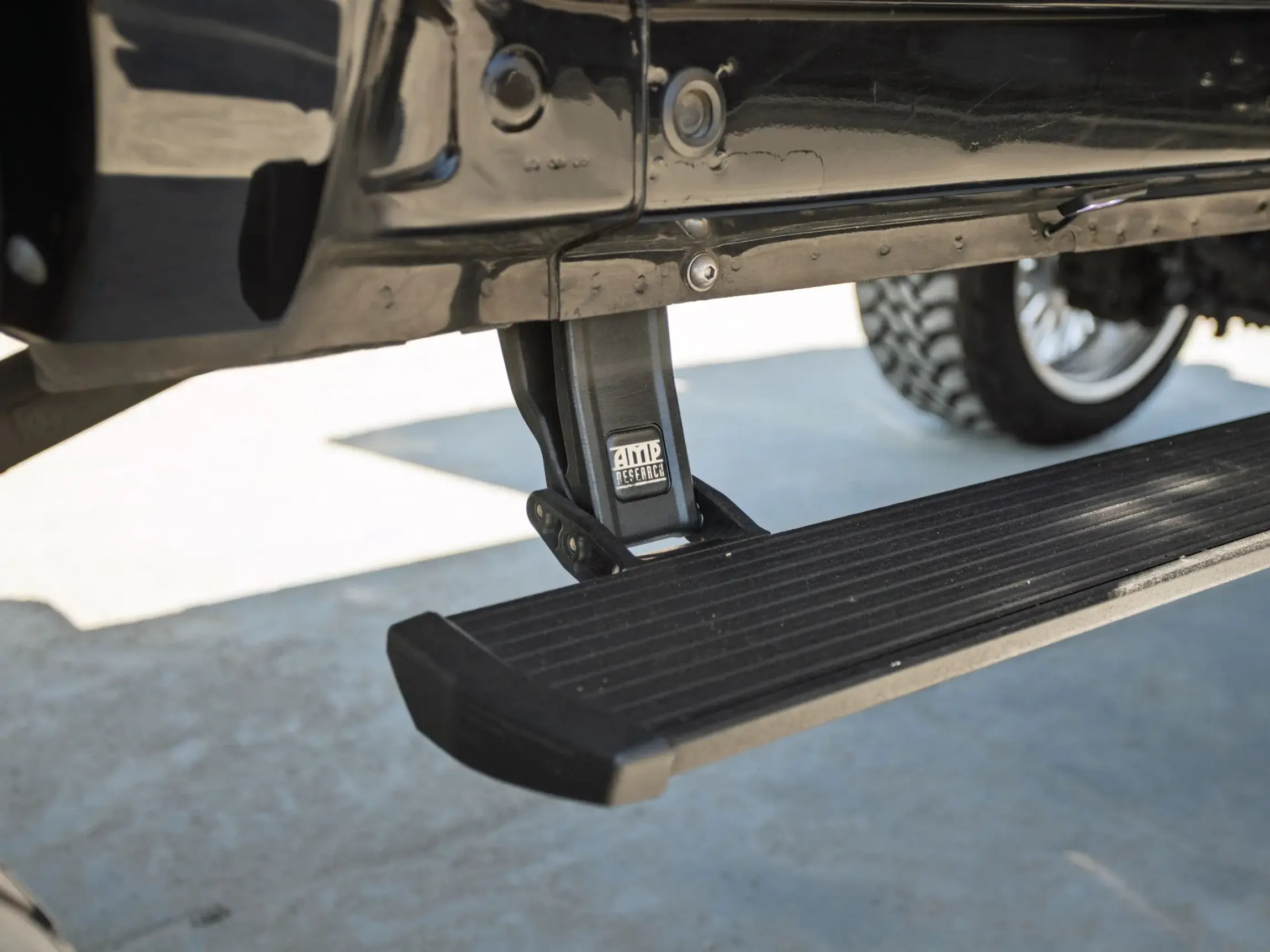 Modified 2005 Ford Excursion Eddie Bauer