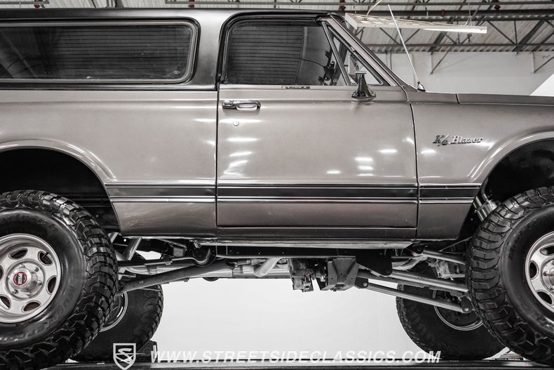 1970 Chevrolet K5 Blazer Restomod - 2