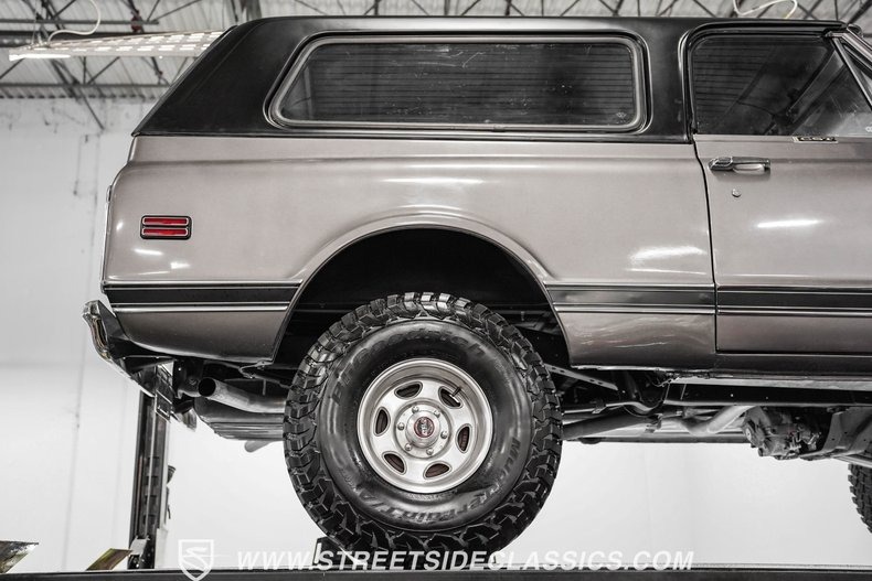 1970 Chevrolet K5 Blazer Restomod - 3
