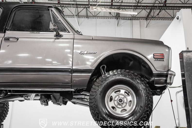 1970 Chevrolet K5 Blazer Restomod - 4