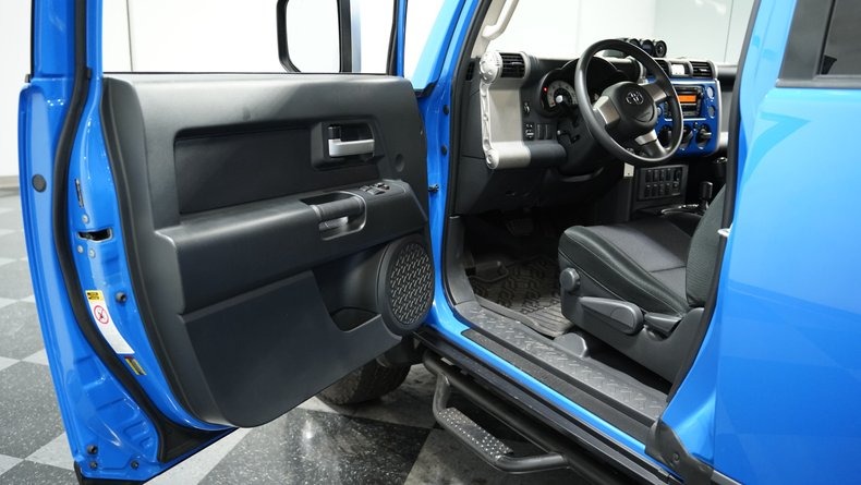 5k-Mile 2008 Toyota FJ Cruiser
