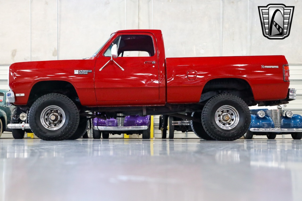 1984 Dodge W150 Prospector