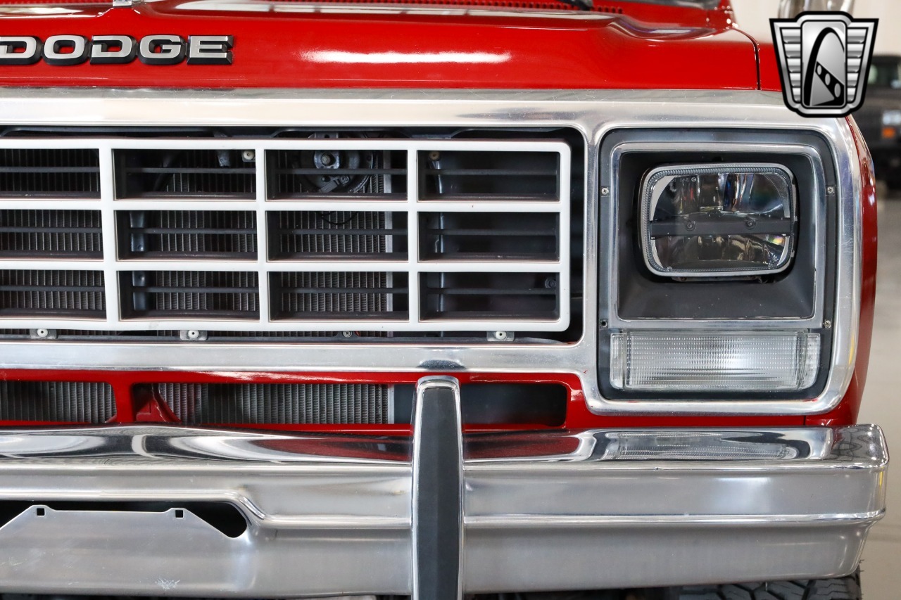 1984 Dodge W150 Prospector