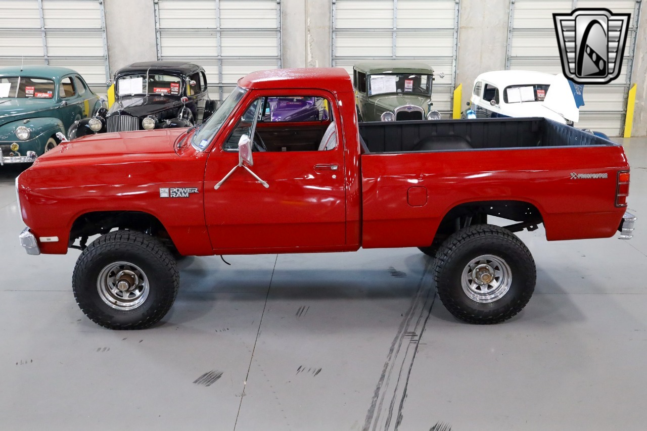 1984 Dodge W150 Prospector