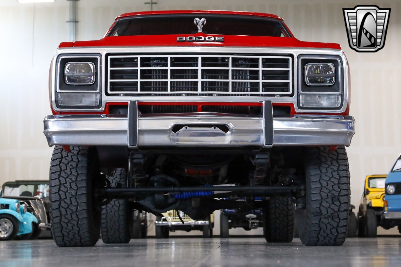 1984 Dodge W150 Prospector