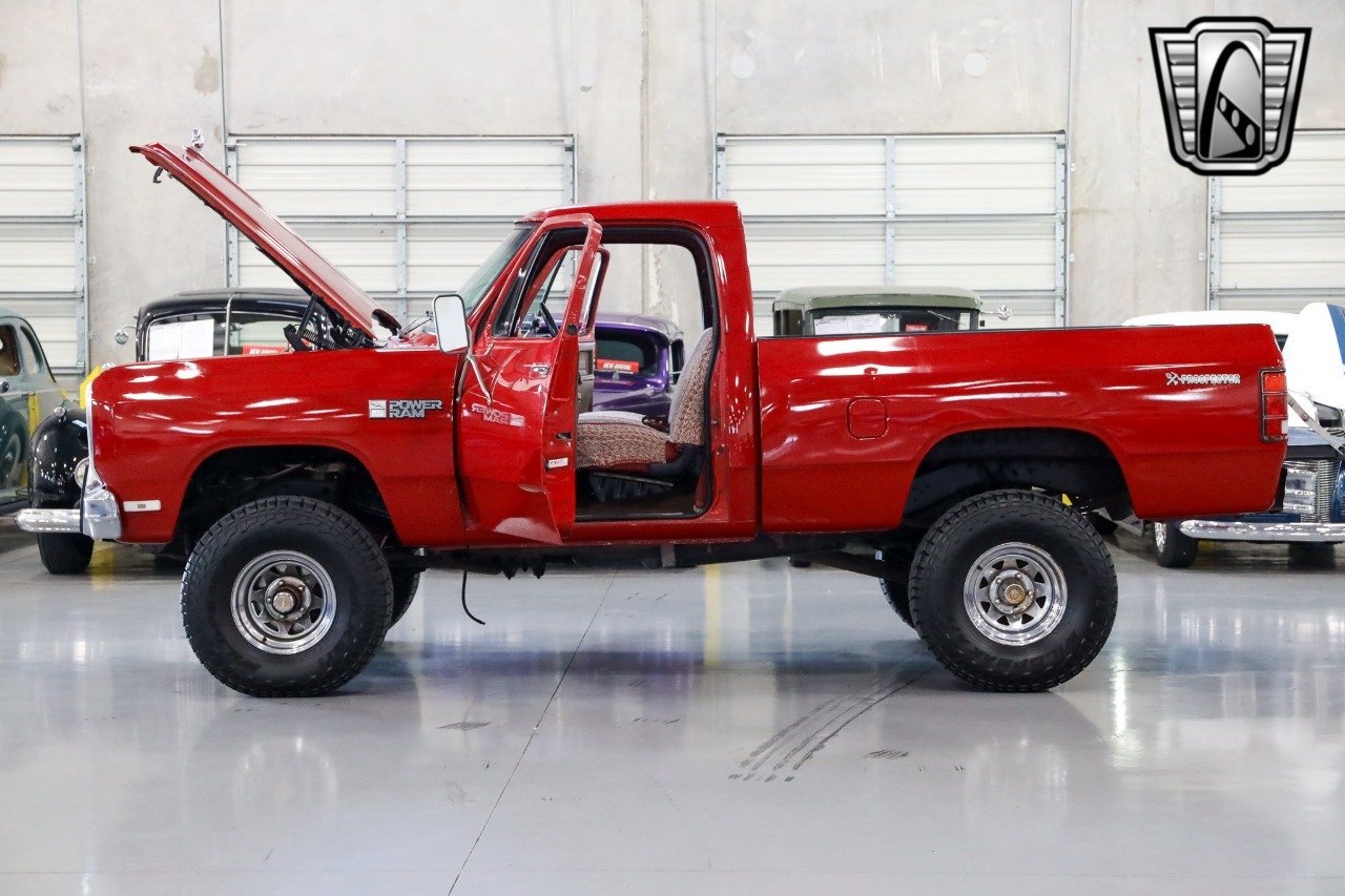 1984 Dodge W150 Prospector