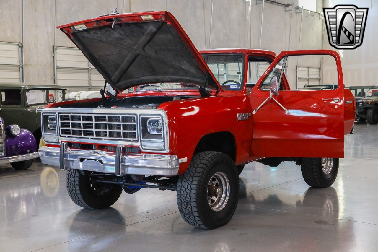 1984 Dodge W150 Prospector