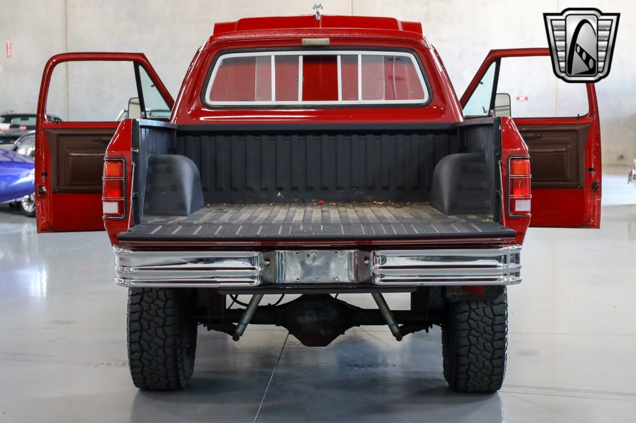 1984 Dodge W150 Prospector