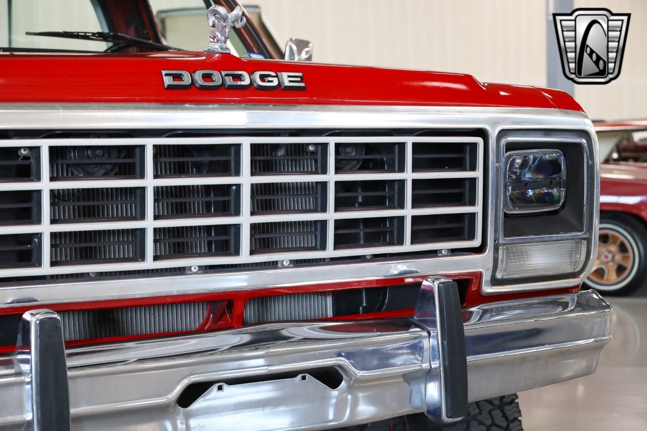 1984 Dodge W150 Prospector