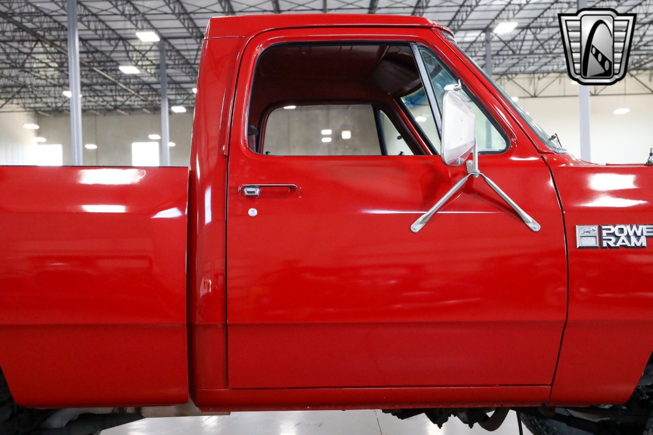 1984 Dodge W150 Prospector