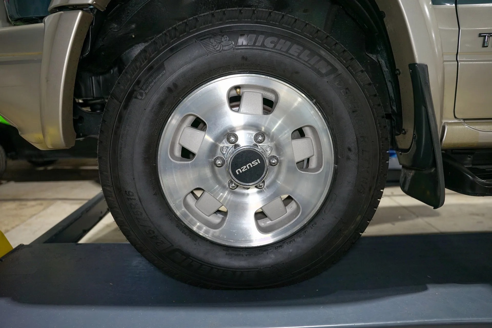 3k-Mile 1996 Isuzu Trooper