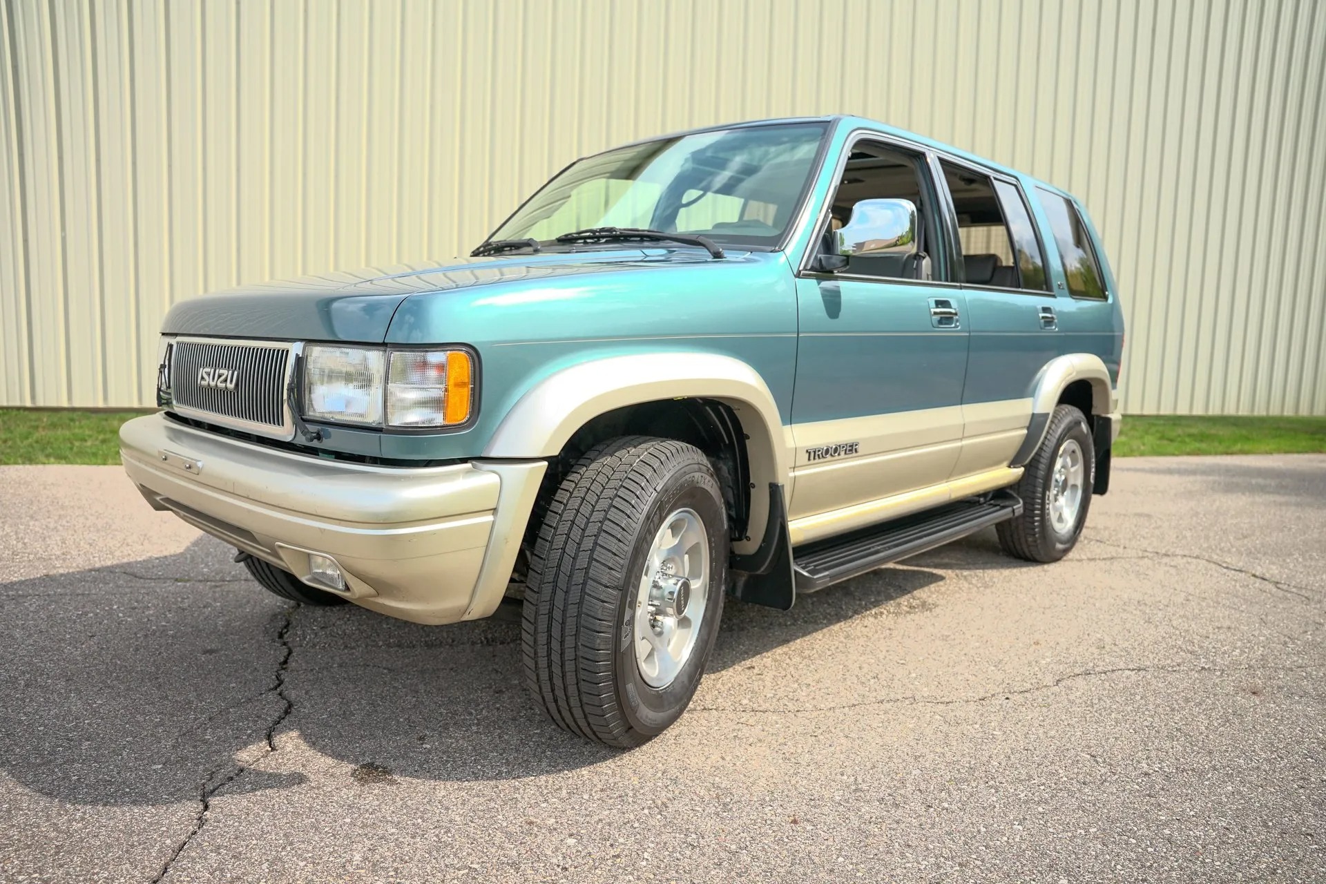 3k-Mile 1996 Isuzu Trooper