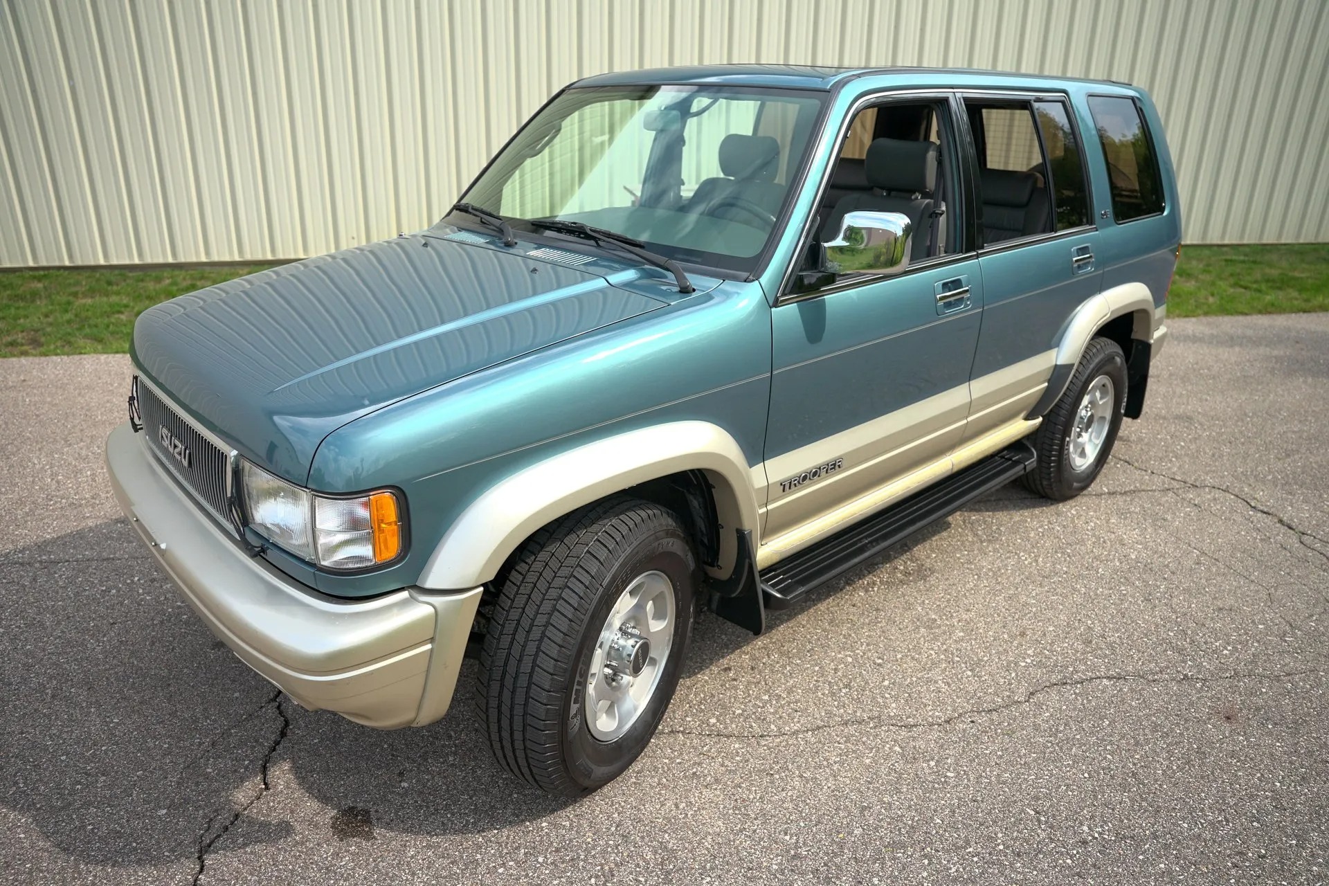 3k-Mile 1996 Isuzu Trooper