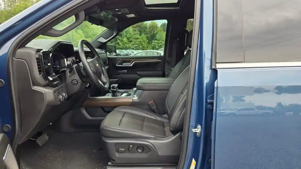 2024 Chevrolet Silverado 1500 High Country Premium