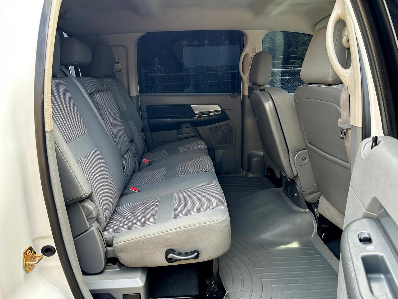 2007 Dodge Ram 1500 SLT - 3