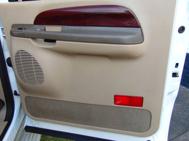 2004 Ford Excursion Eddie Bauer