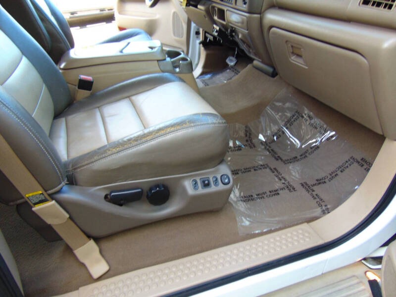 2004 Ford Excursion Eddie Bauer