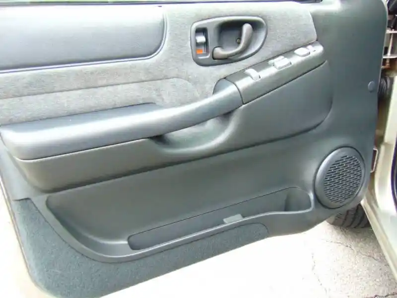 2002 Chevrolet Blazer LS