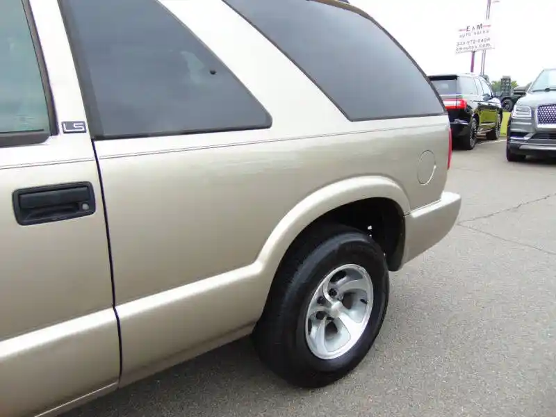 2002 Chevrolet Blazer LS