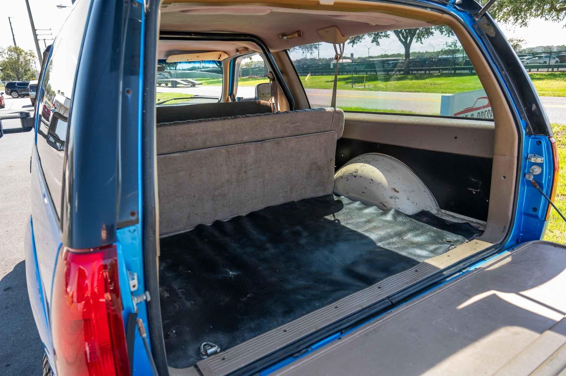 1992 GMC Yukon SL - 5