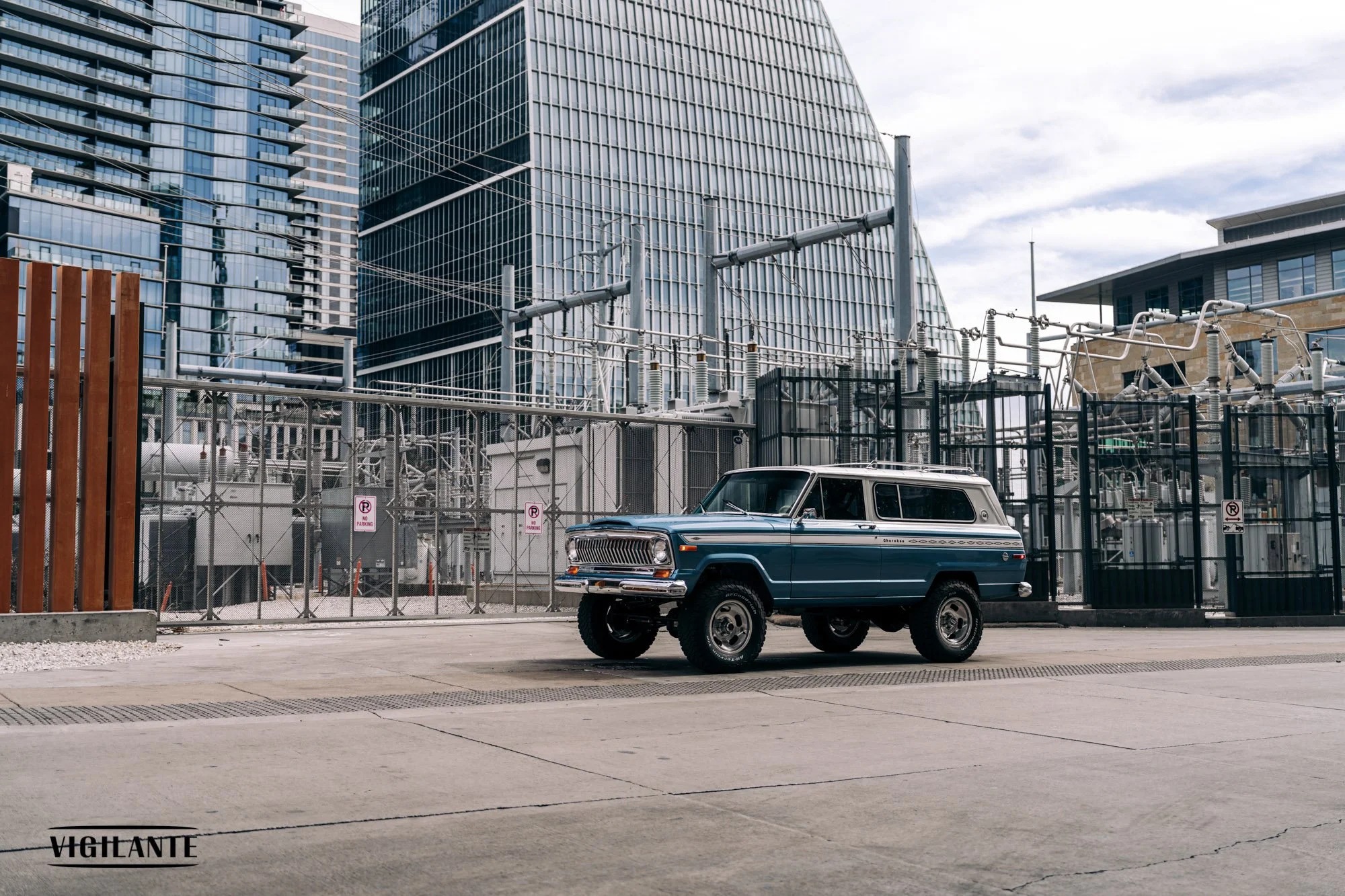 6.4L HEMI V8-Powered 1975 Jeep Cherokee S