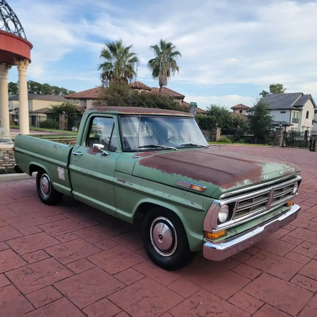  Ford F-100
