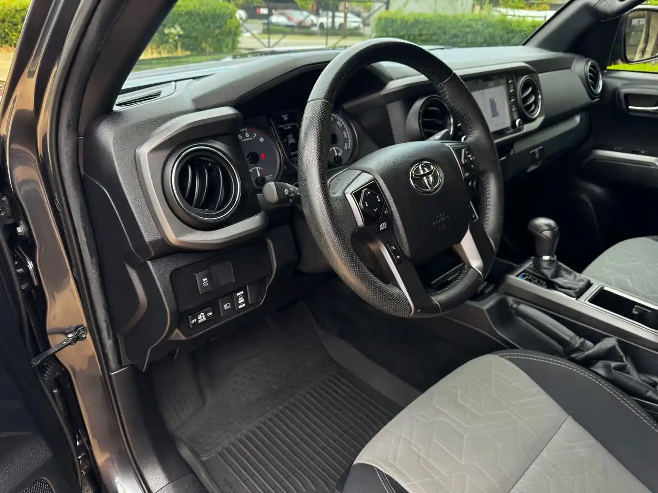 2022 Toyota Tacoma TRD Off-Road