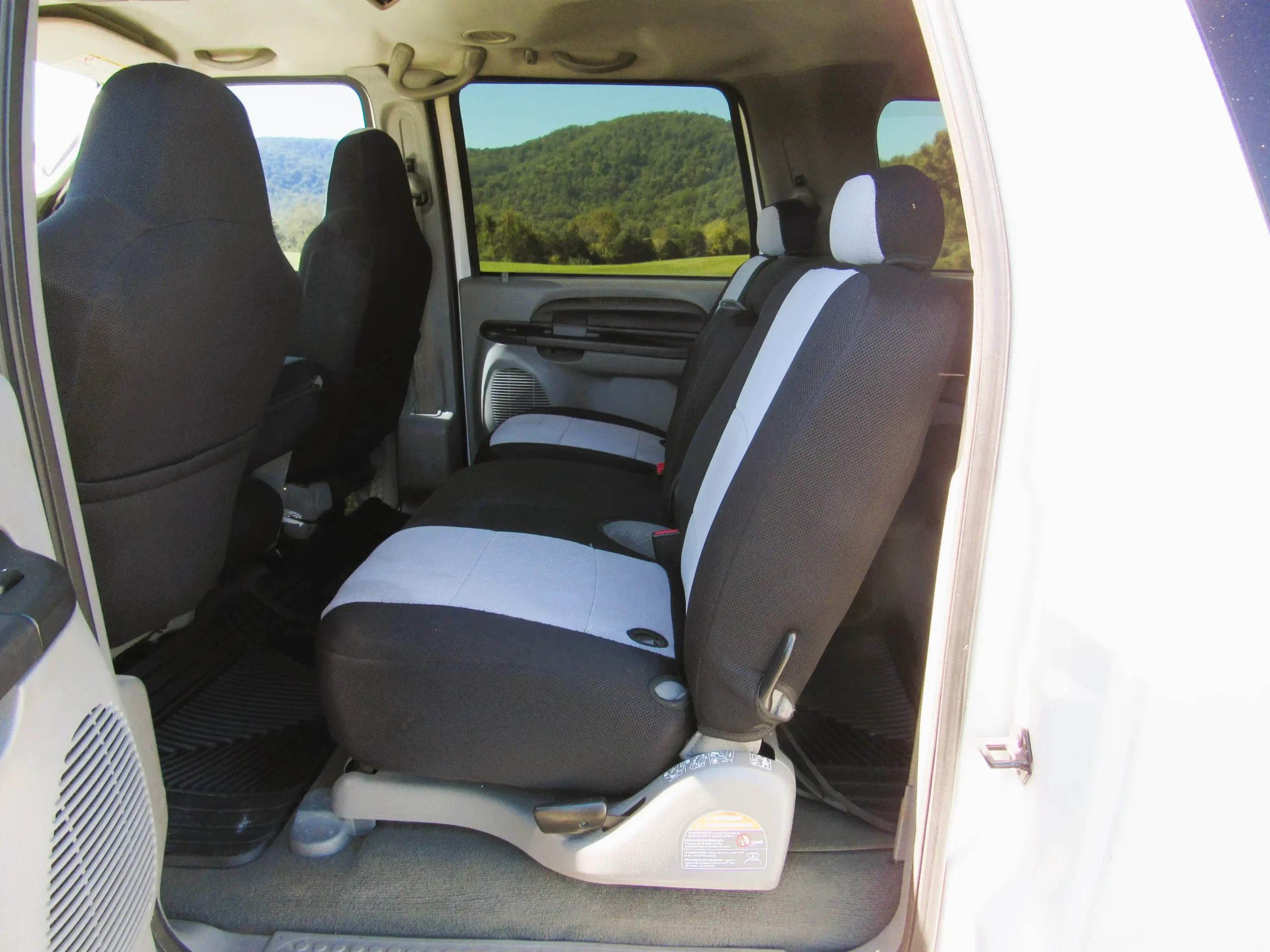 6.0L Turbo Diesel-Powered 2005 Ford Excursion XLT