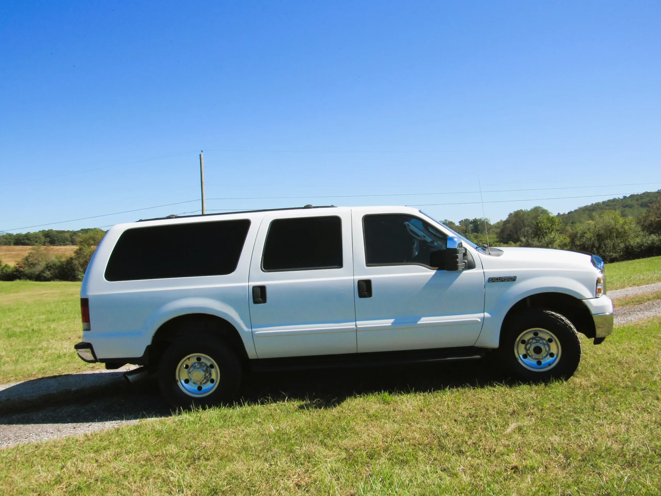 6.0L Turbo Diesel-Powered 2005 Ford Excursion XLT - 4