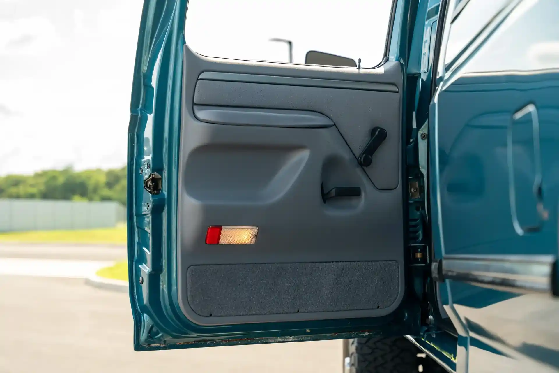 7.3L V8-Powered 1994 Ford F-350