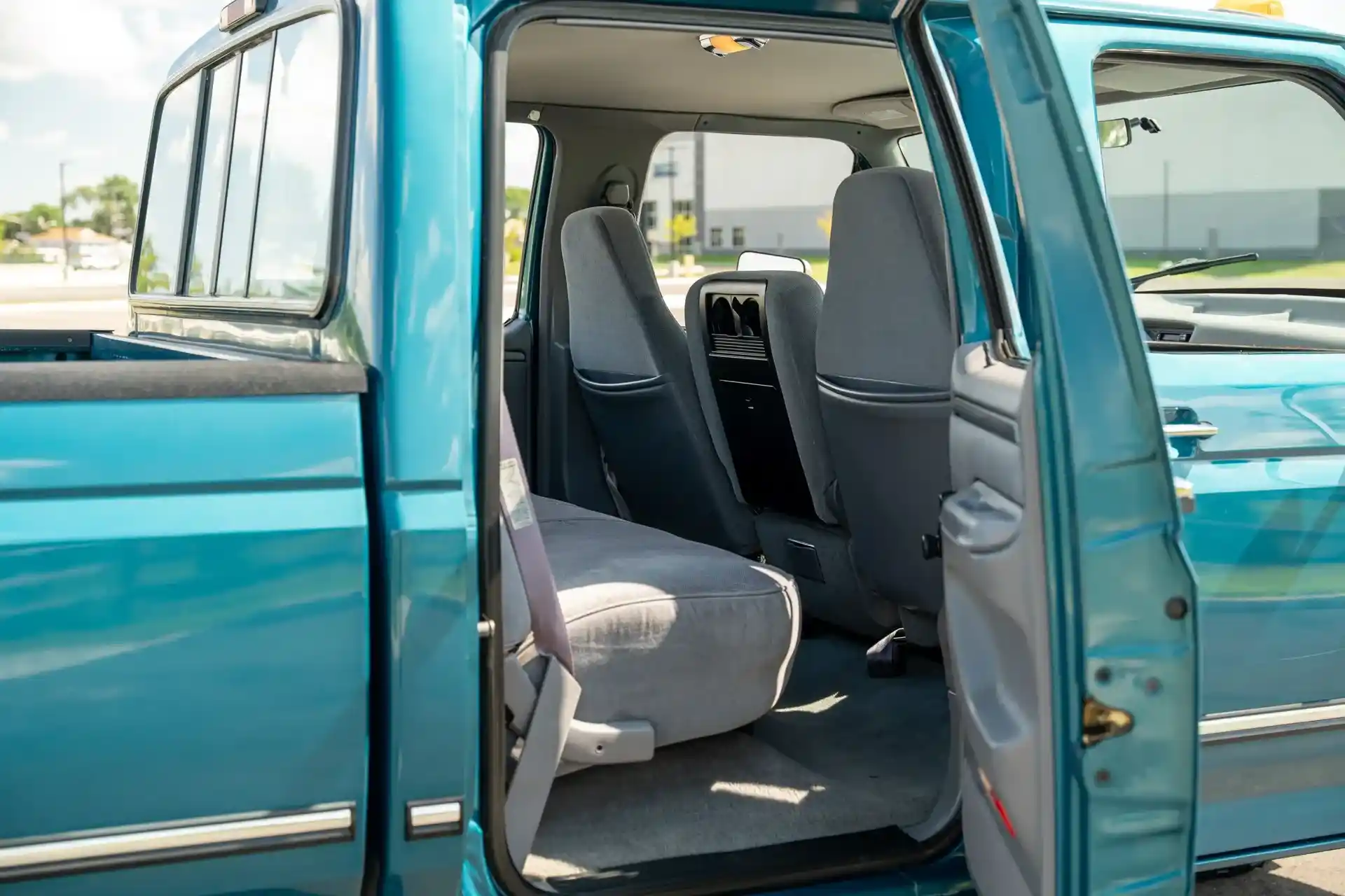 7.3L V8-Powered 1994 Ford F-350