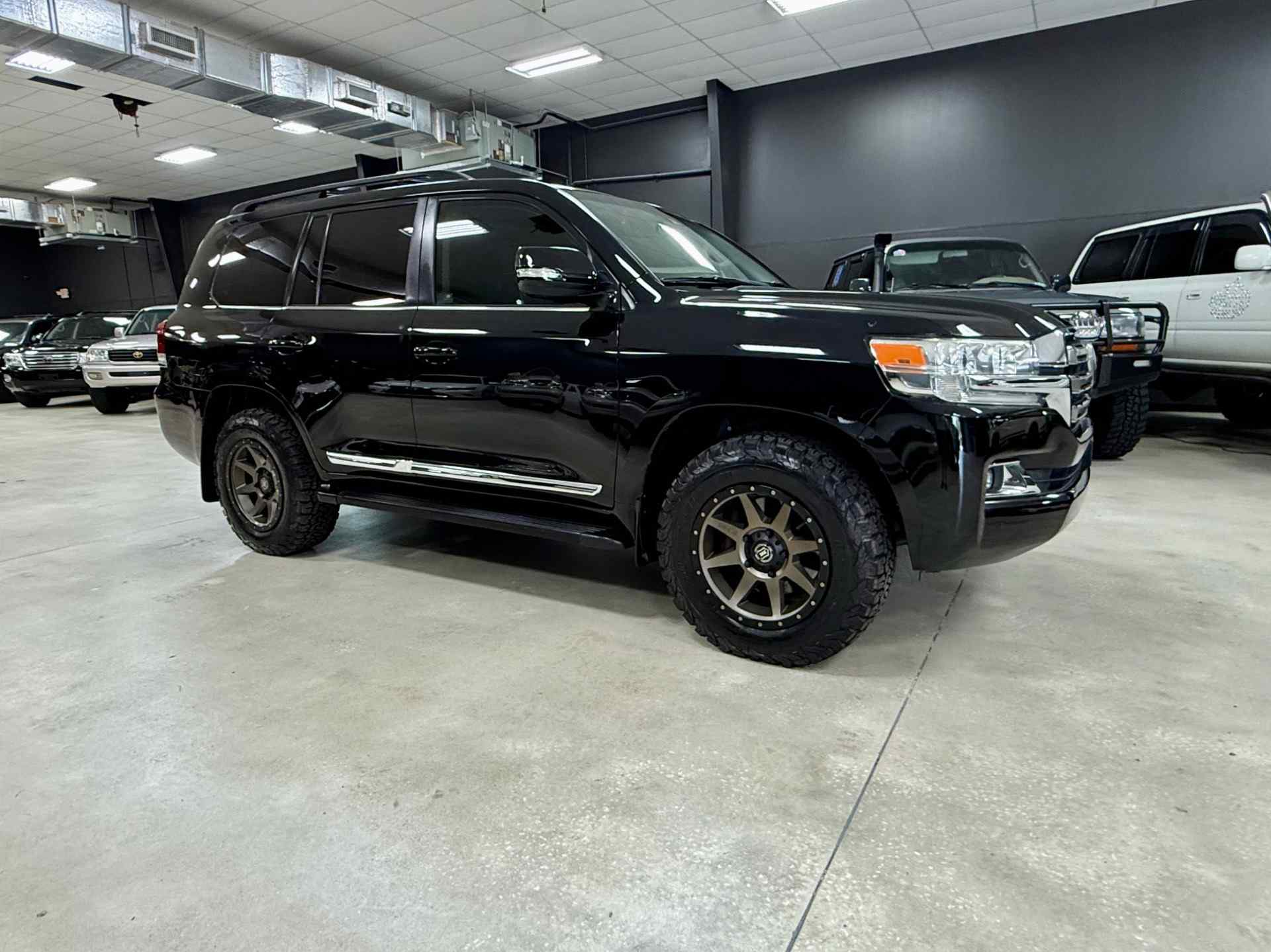 2018 Toyota Land Cruiser