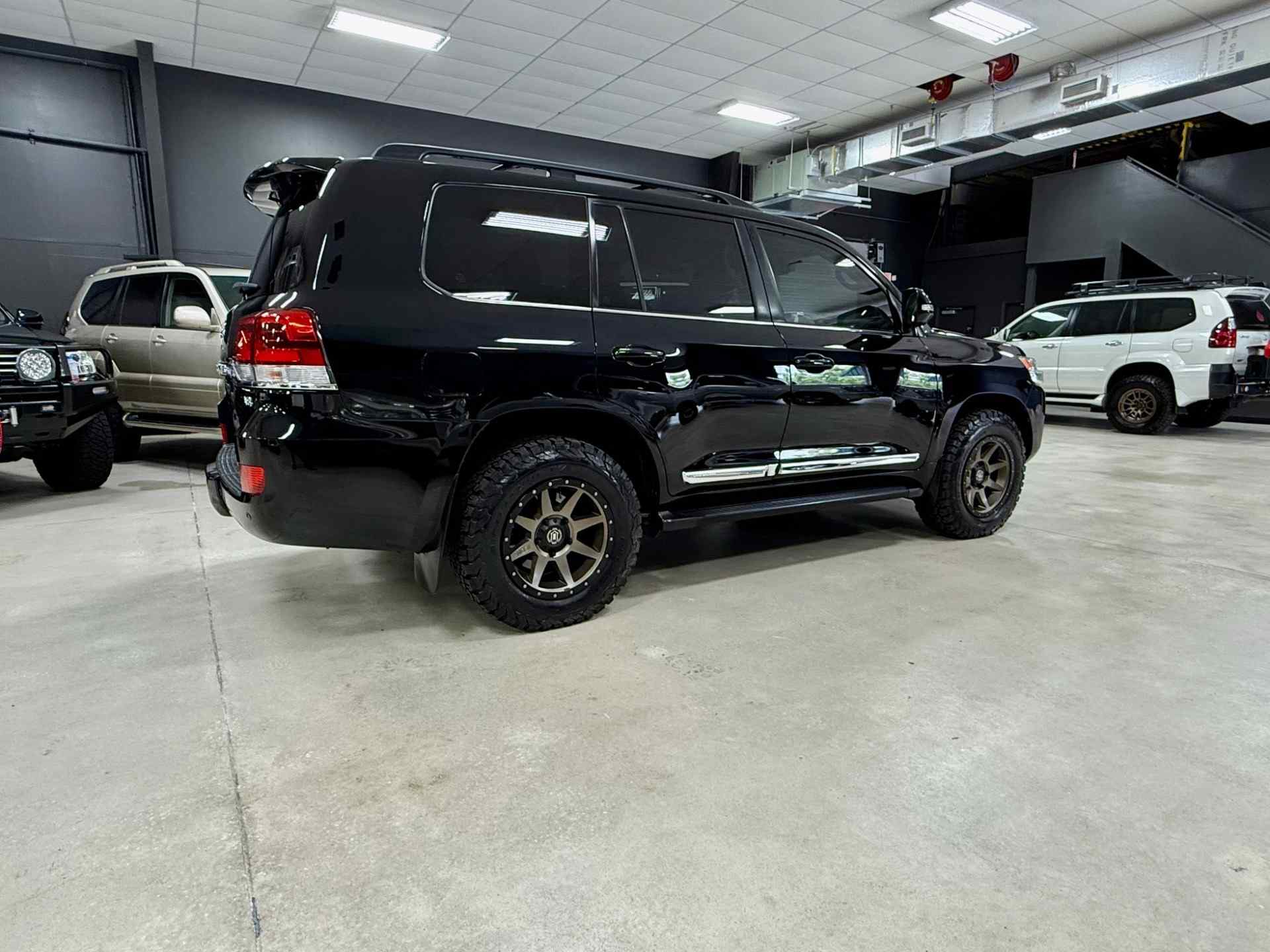 2018 Toyota Land Cruiser