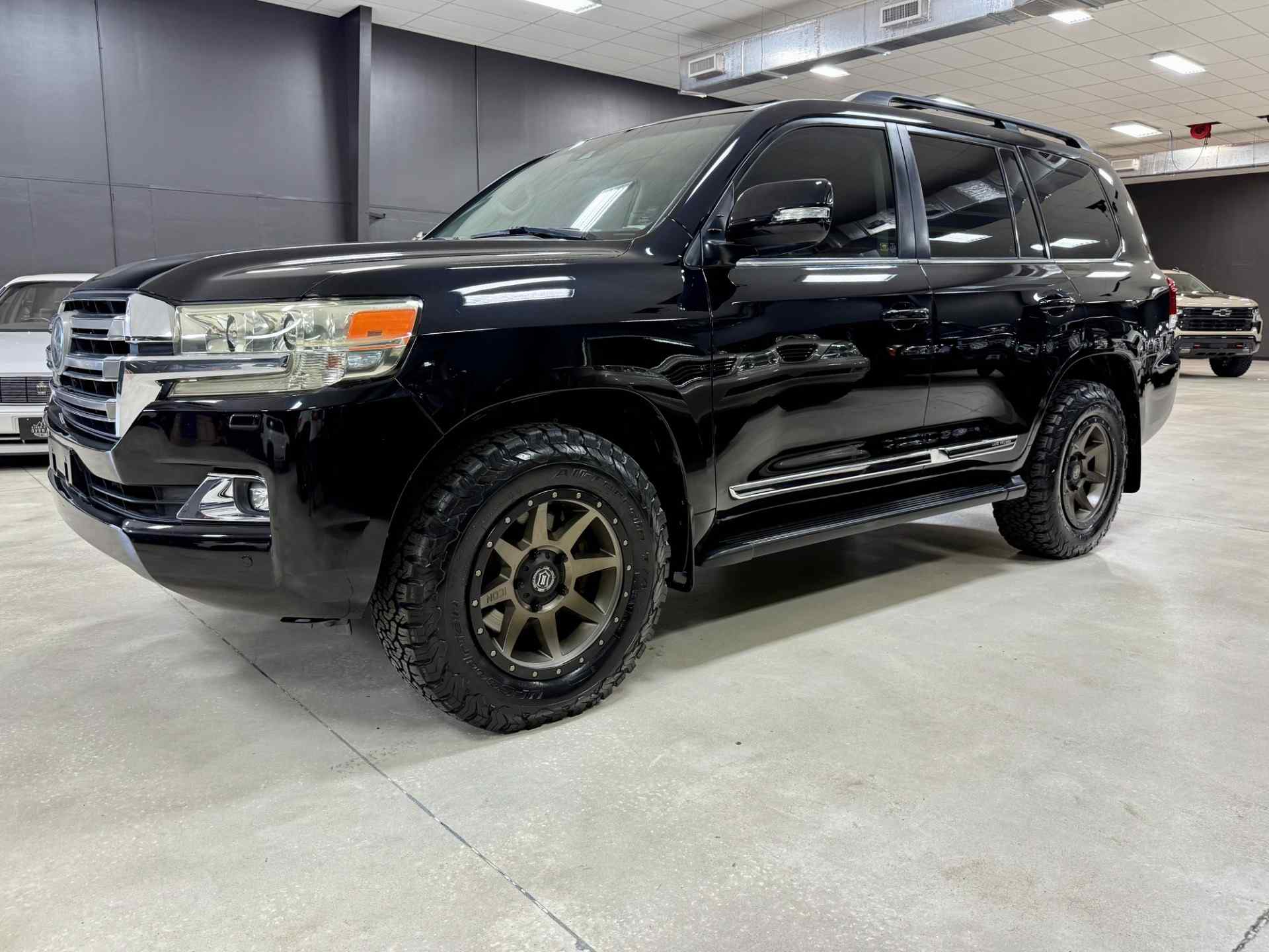 2018 Toyota Land Cruiser
