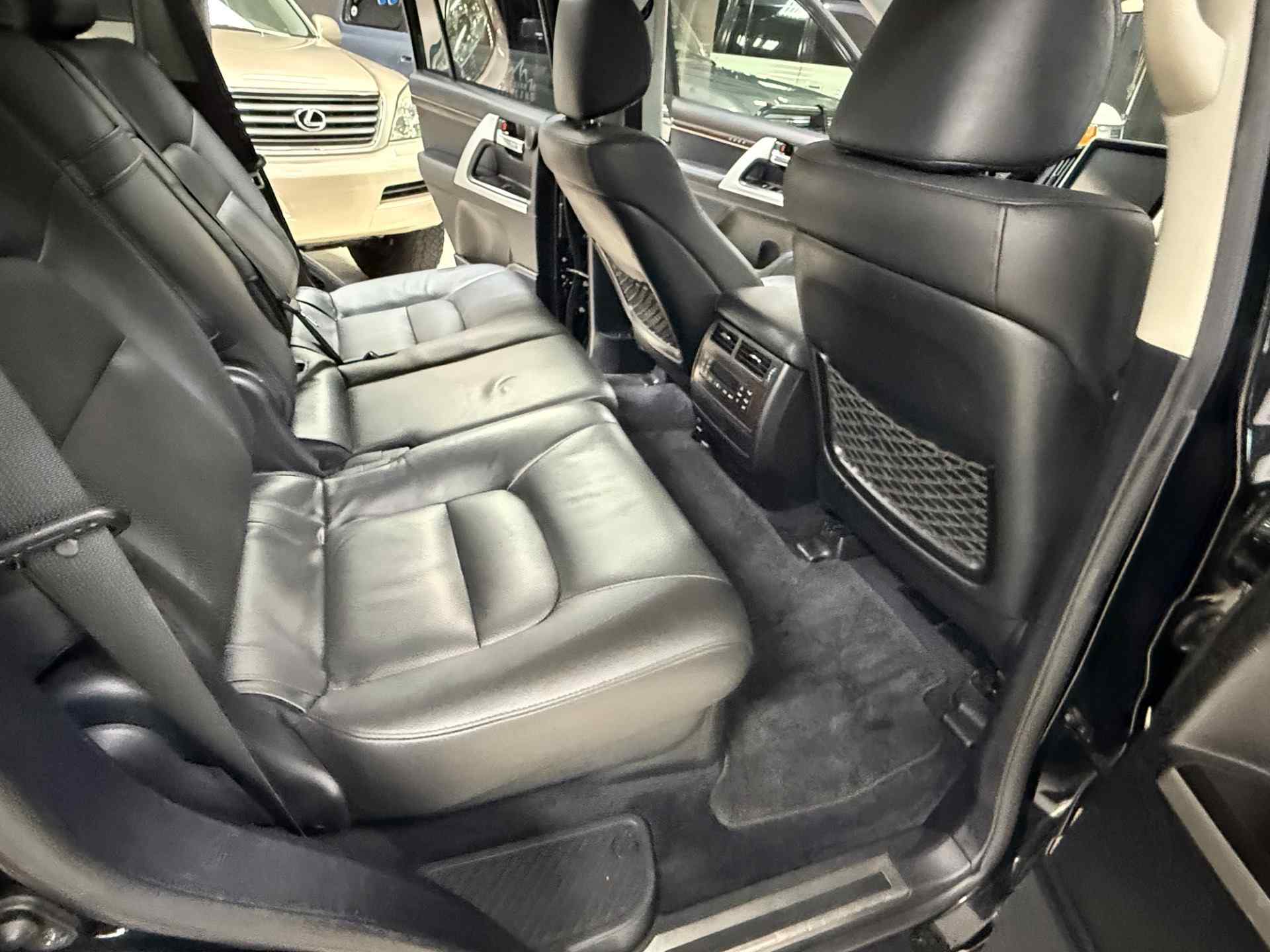 2018 Toyota Land Cruiser