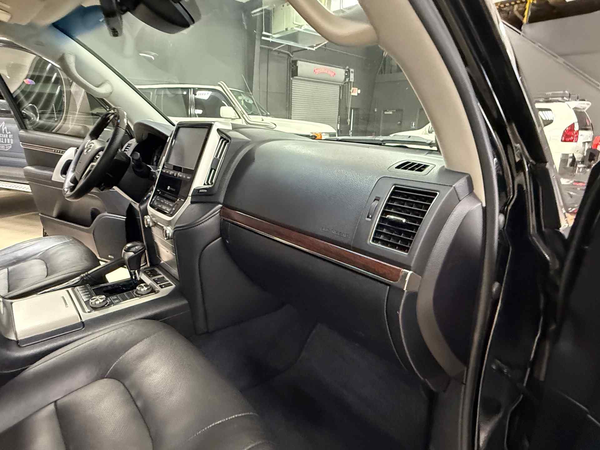2018 Toyota Land Cruiser