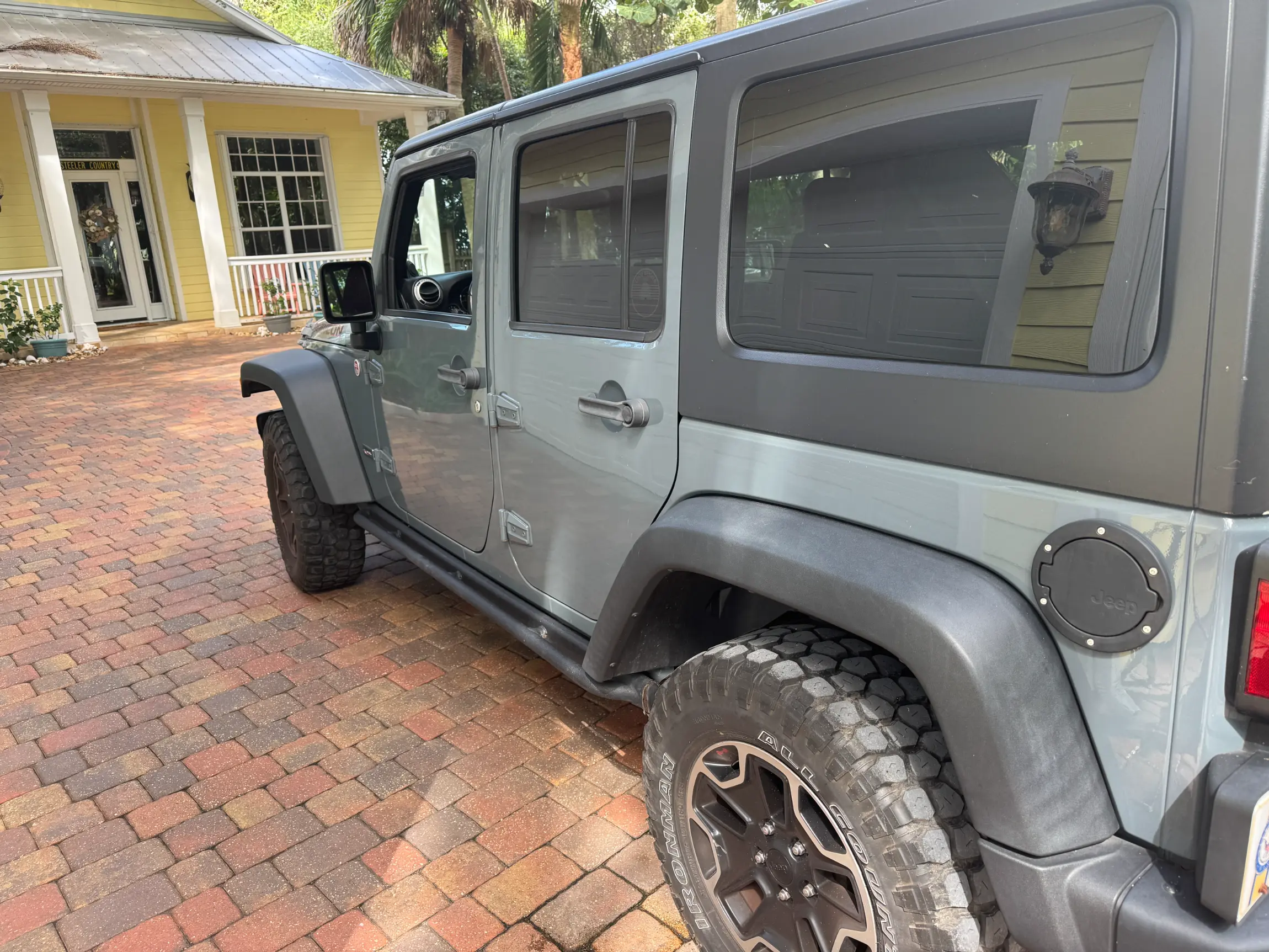 2013 Jeep Wrangler Unlimited Rubicon 10th Anniversary Edition - 4
