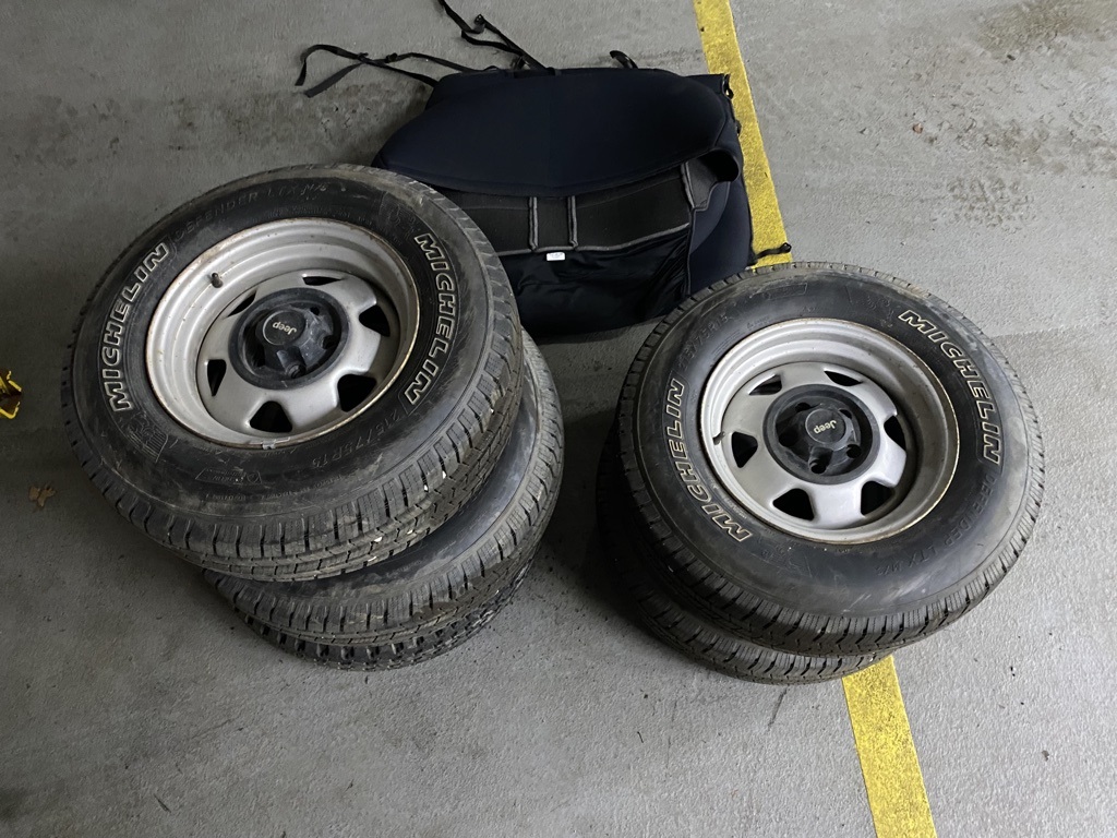 Sold: 1990 Jeep Wrangler Islander YJ - 2