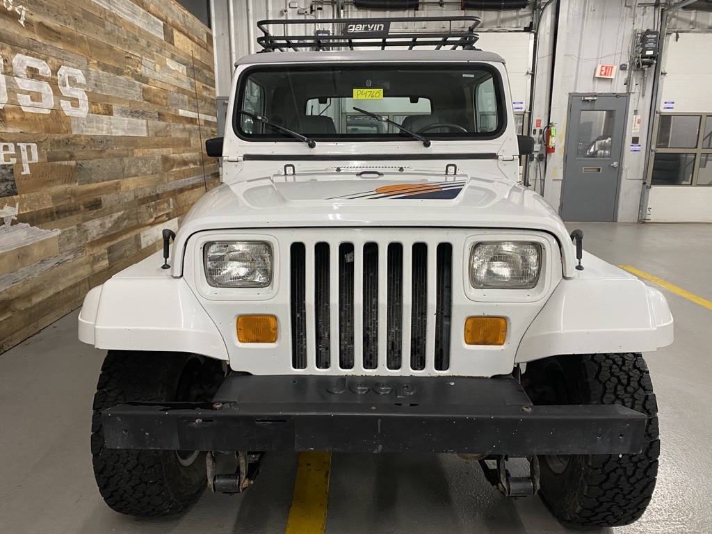 Sold: 1990 Jeep Wrangler Islander YJ