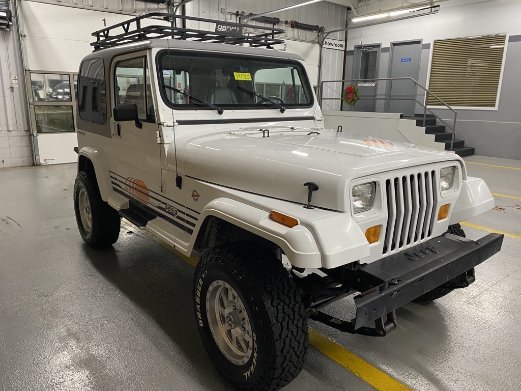 Sold: 1990 Jeep Wrangler Islander YJ