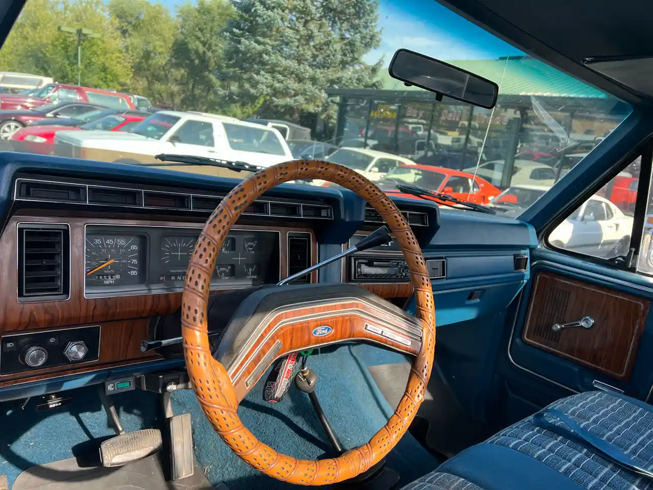 1984 Ford F-150 XLT Styleside - 4